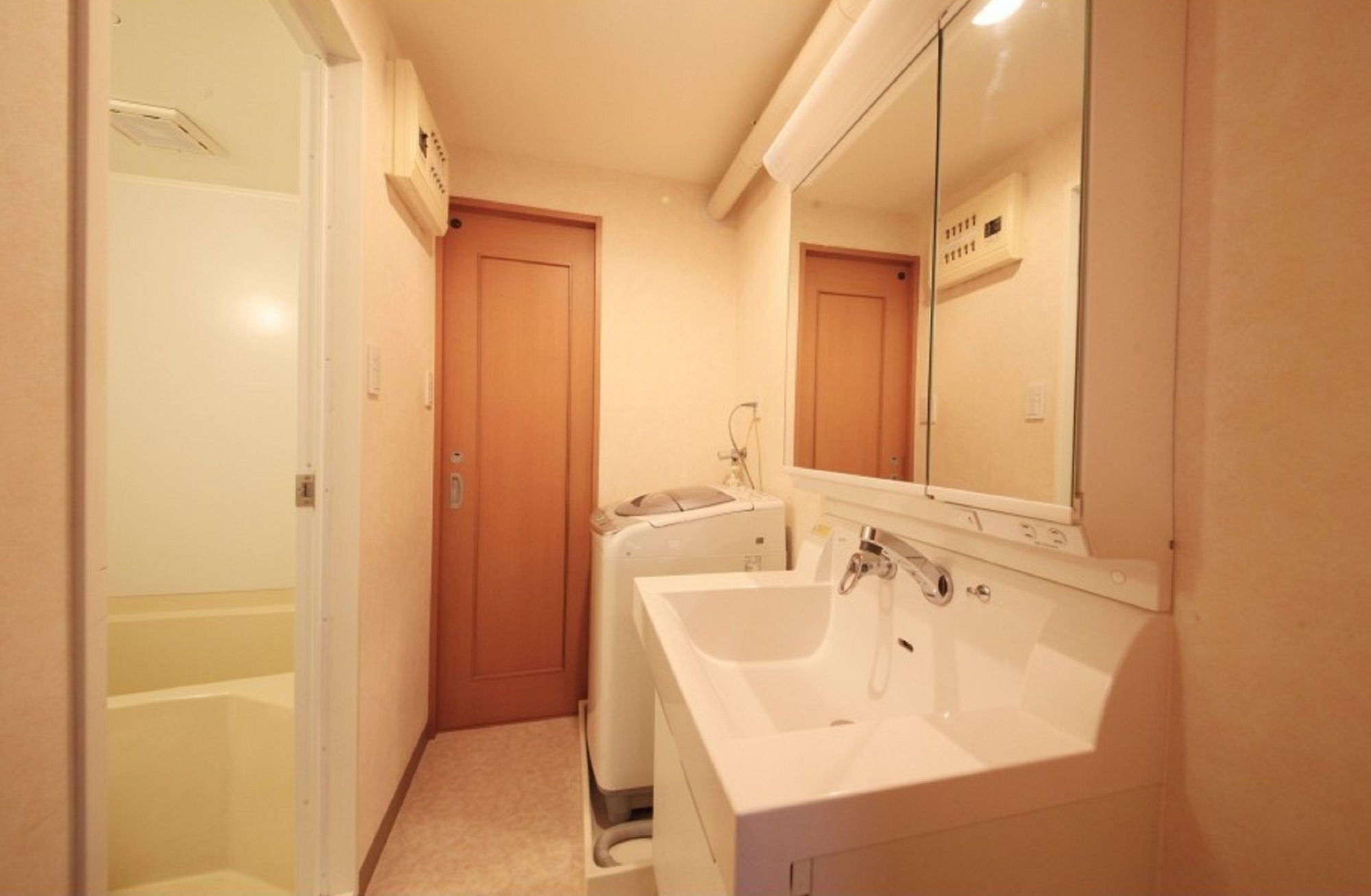 Shinjuku Urban Hotel Tōkyō Extérieur photo