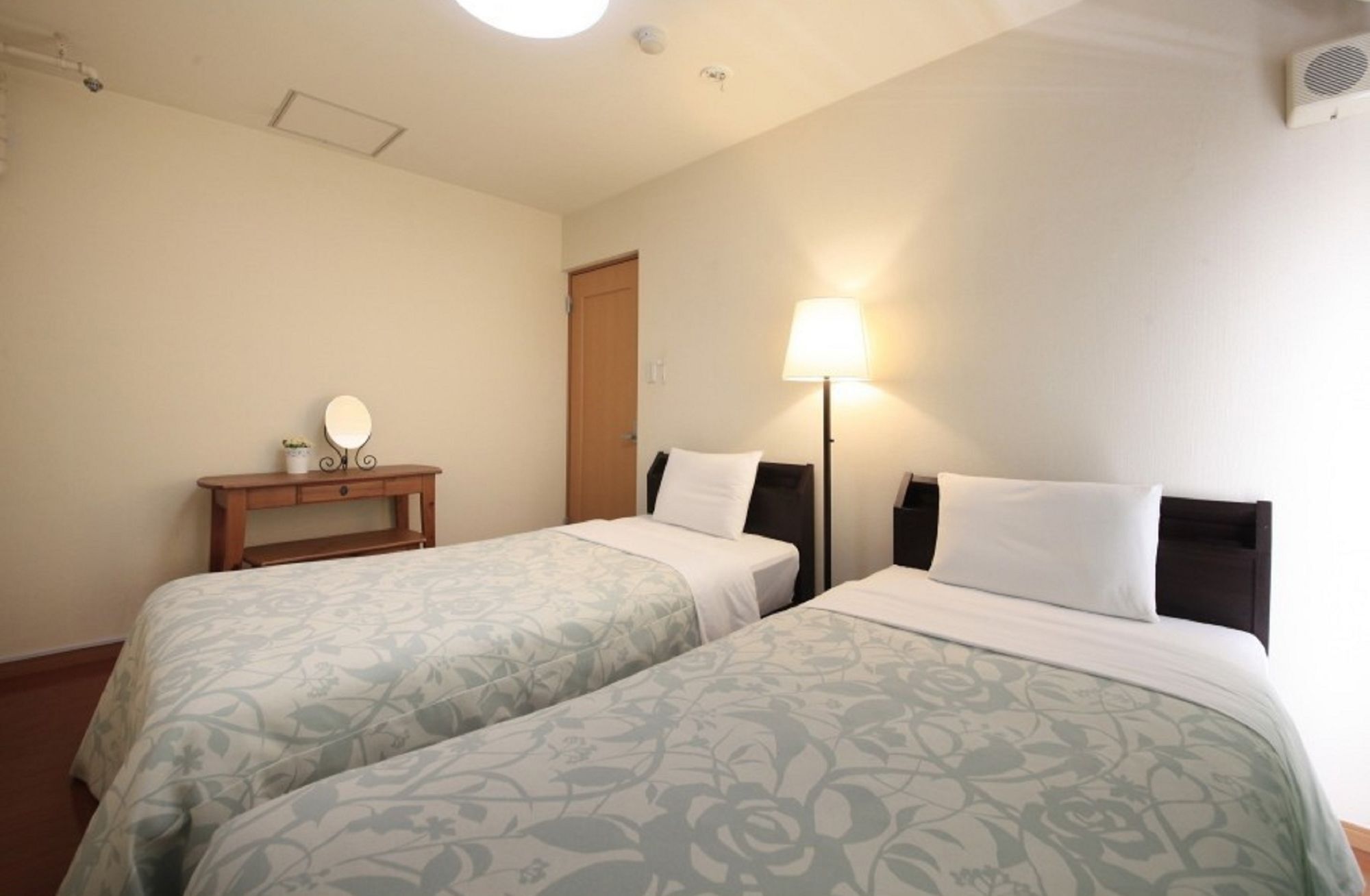 Shinjuku Urban Hotel Tōkyō Extérieur photo